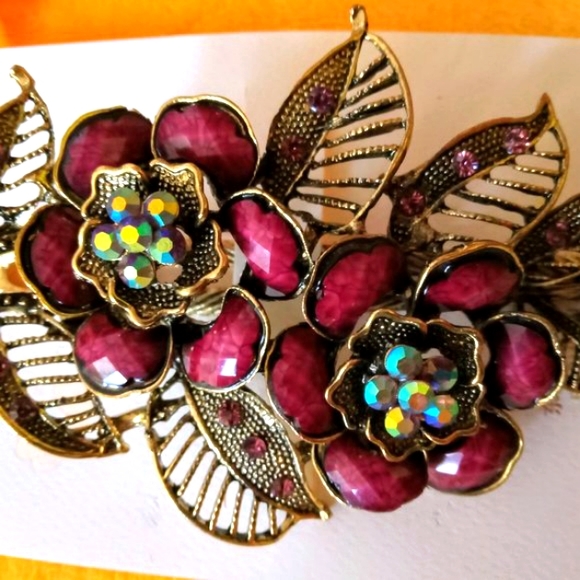 🎁FREE GIFT INCLUDED🎁NWOT Flower Rhinestone Crystal Hair Clip Vintage Accessory - Picture 2 of 7